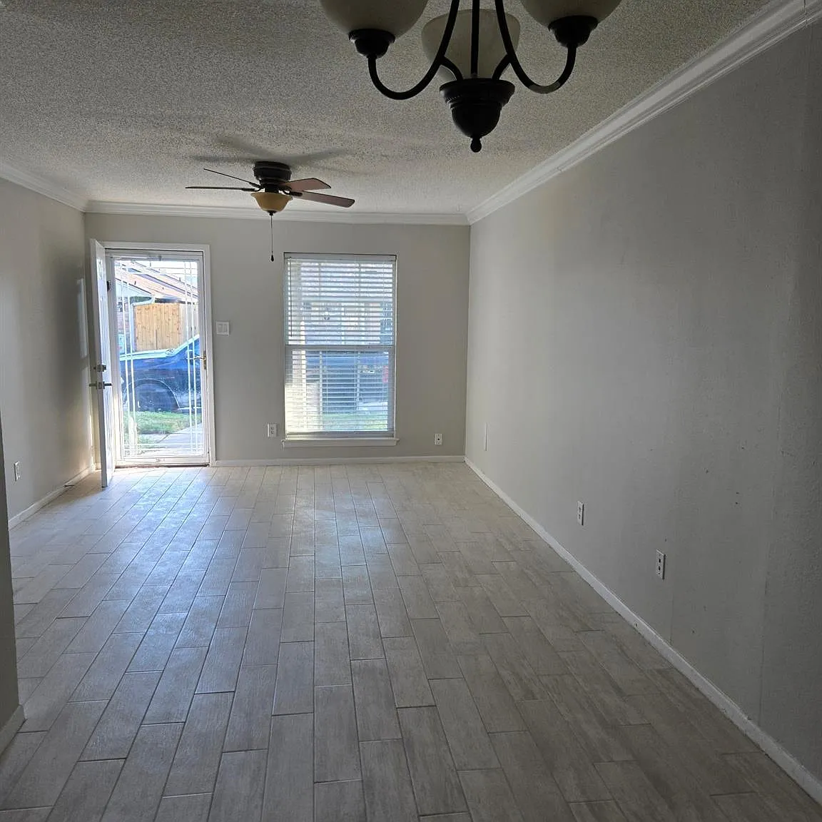 2 bed, 1.5 bath, 960 sqft, $1,500 — Photo 2