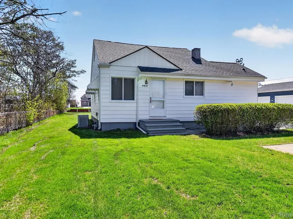 47816 Jefferson Ave, Chesterfield, MI 48047