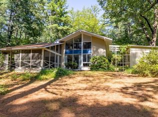 216 Garfield Rd, Concord, MA 01742