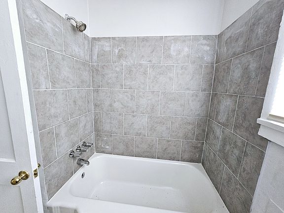 4th image of 10132 Hayne Blvd APT C