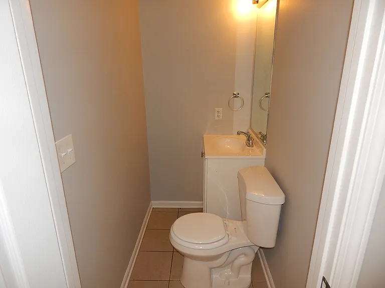 610 Waynes Ct SE — Photo 17