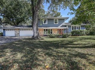 349 Walnut Ln, Apple Valley, MN 55124