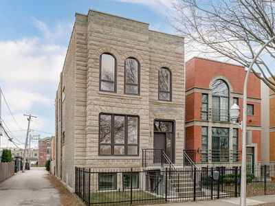 461 E 41st St, Chicago, IL, 60653