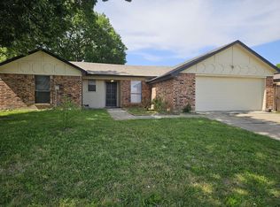 1907 River Bend Rd, Arlington, TX 76014