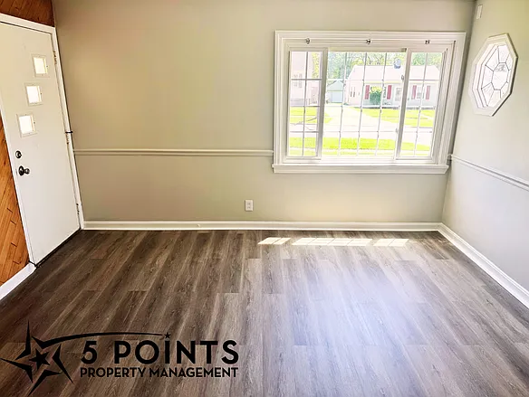 601 W Glendale St — Photo 17