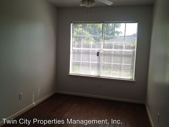 3rd image of 1403A S College Ave