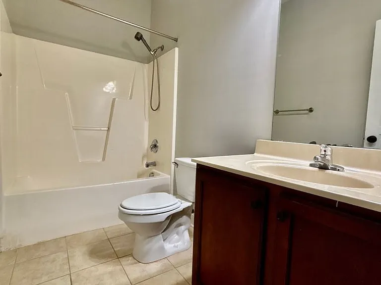 431 Georgetown Cir — Photo 23