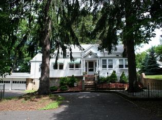 39 Tinton Ave, Eatontown, NJ 07724