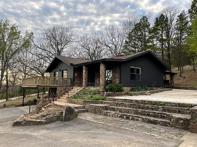 1st image of 720 S Mount Millsap Ln