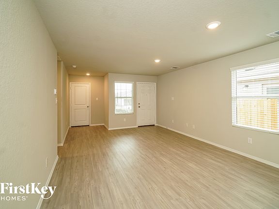 3rd image of 10771 Prusiner Dr