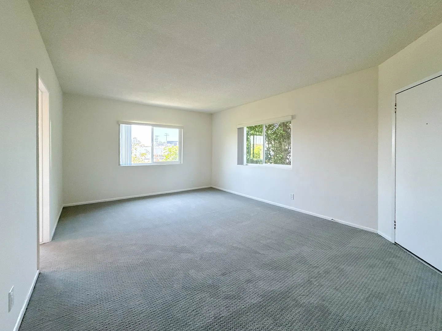 Prime Abbott Kinney Neighborhood 2 bed and 1 bath in Venice Plus Garage Parking for additional $500 — Photo 3