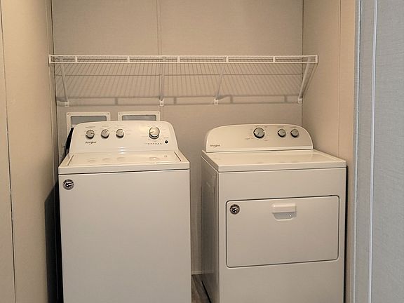 4th image of 104 Idaho St #104