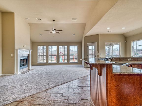 4th image of 9013 N 156th East Pl