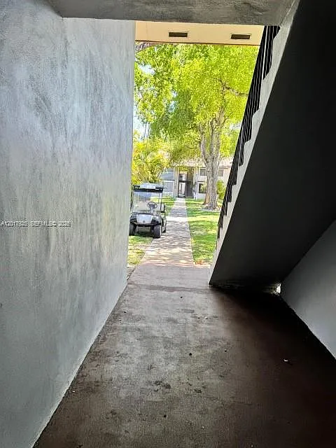 Laurels At Margate Condo — Photo 4
