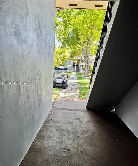 380 E Laurel Dr #4D — Photo 4