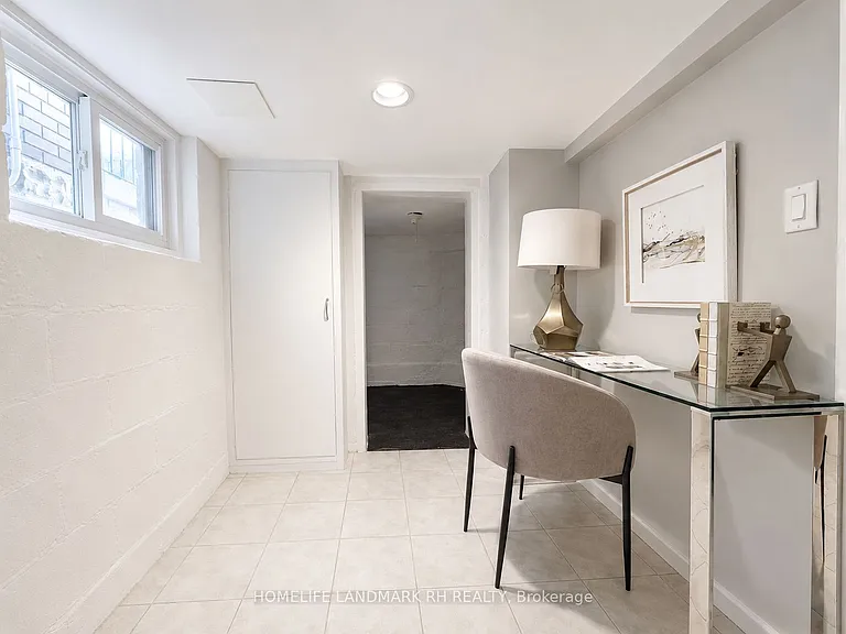 256 Bedford Park Ave — Photo 18