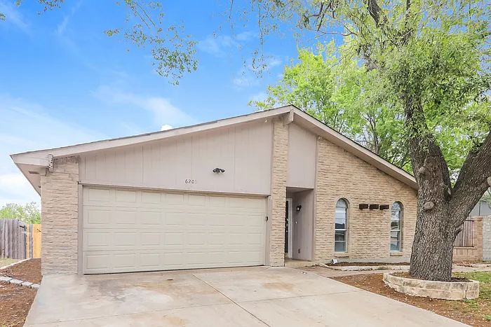 6205 Magnolia Ln — Photo 3