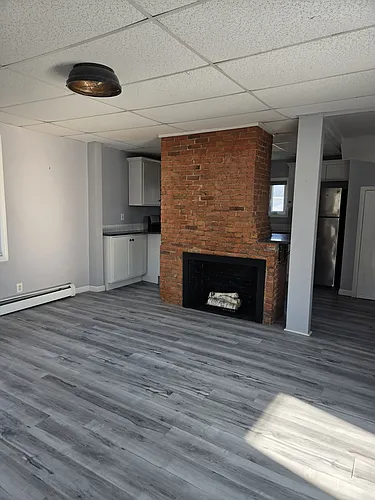 240 Center St #1 Photo 1