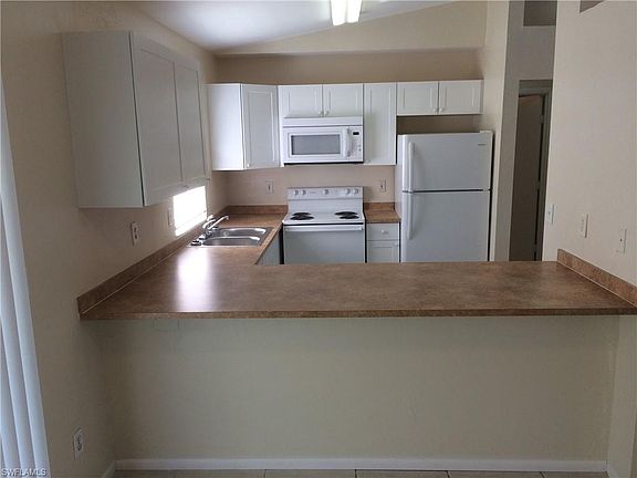 4th image of 518 NW 19th Pl