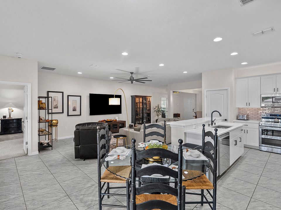 1st image of 487 SW Feldman Avenue