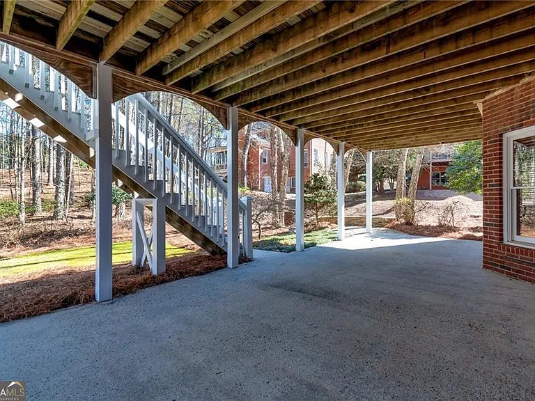 115 Wolf Willow Ct — Photo 48