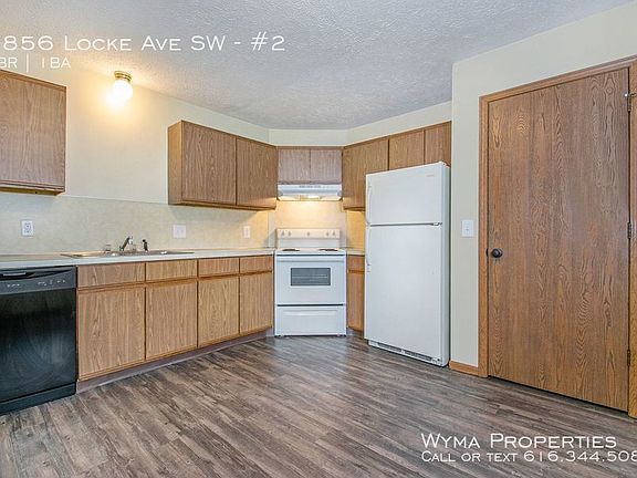 3rd image of 2856 Locke Ave SW #2
