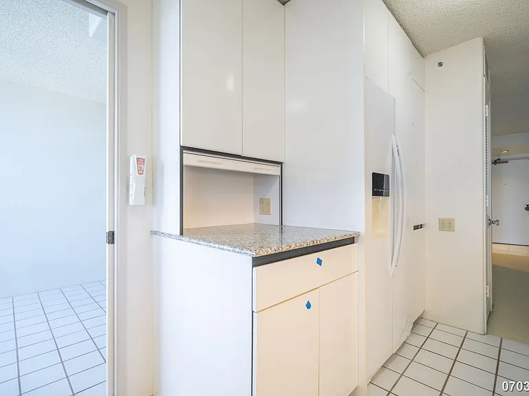 1212 Nuuanu Ave #3903 — Photo 18