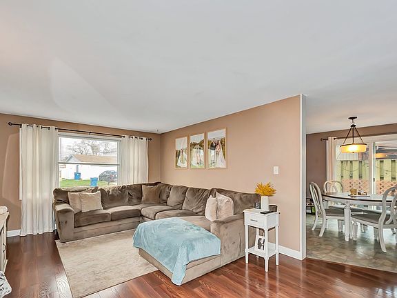 4th image of 1324 Dove Ct