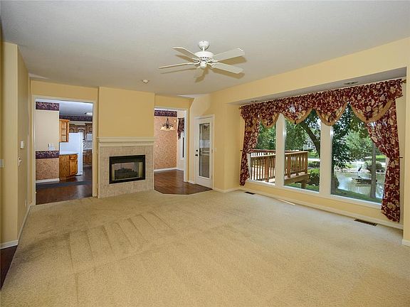 3rd image of 1015 Pebble Beach Dr