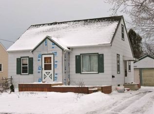 1525 Grand Ave, Manitowoc, WI 54220