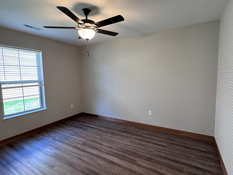 202 Lakeside Dr #202 — Photo 12