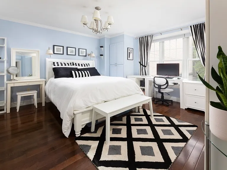 171 Bowen St #1 — Photo 4