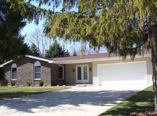9S134 Aero Dr, Naperville, IL 60564