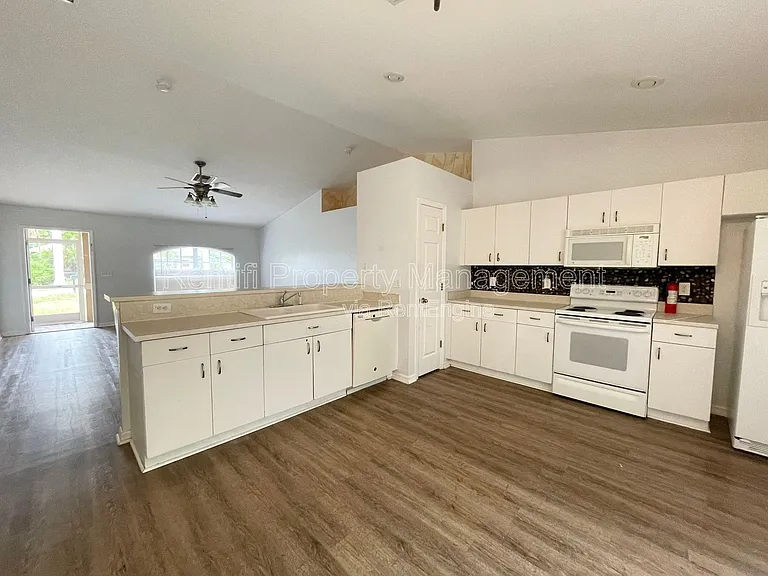 11495 Forest Mere Dr — Photo 9