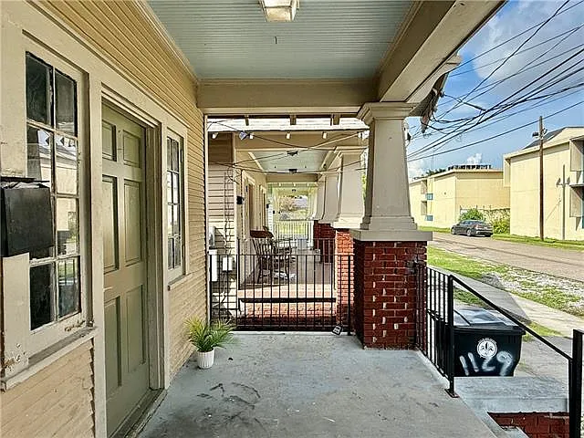 2 bed, 1.0 bath, 936 sqft, $1,250 — Photo 3