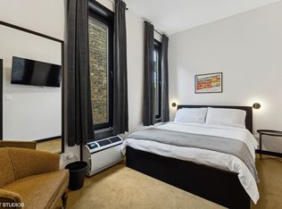 2003 N California Ave #211, Chicago, IL 60647