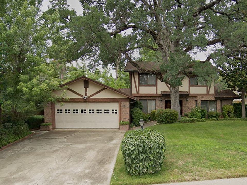 1st image of 2670 Manzanita Dr