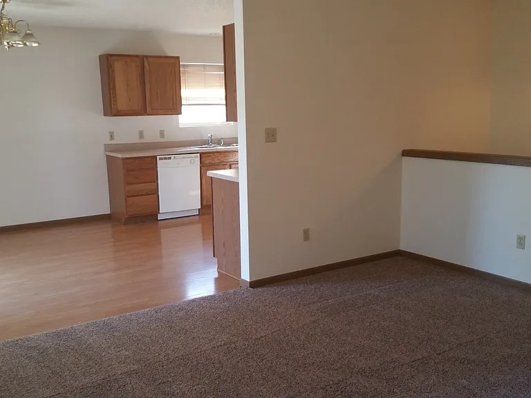 3402 SE Golden Ave — Photo 15