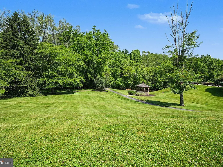 205 Valley Stream Ln #205 — Photo 24