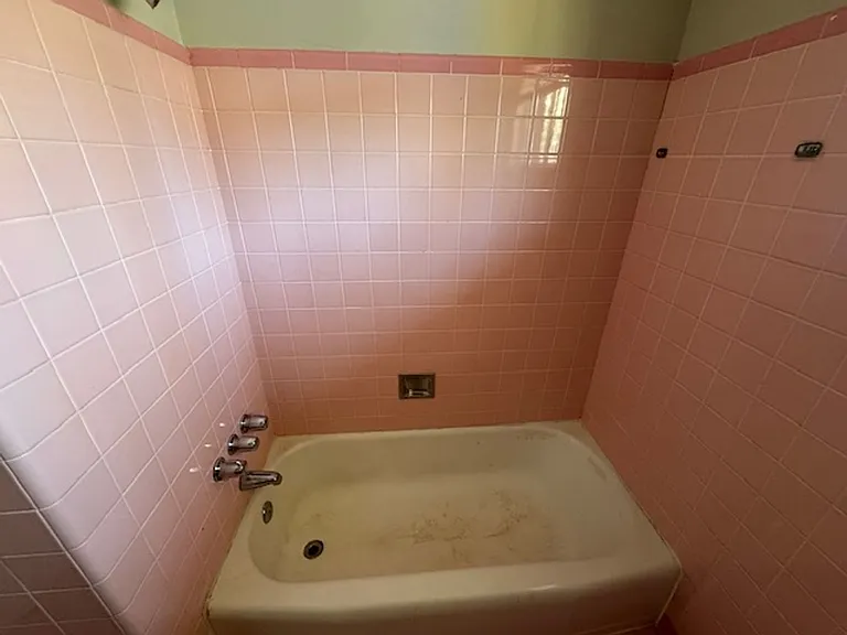 630 Lisa Ln — Photo 18