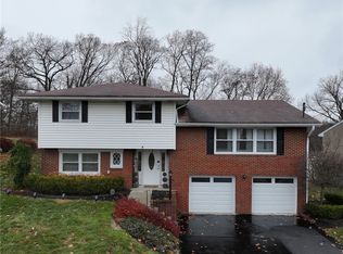 243 Shafer Rd, Coraopolis, PA 15108