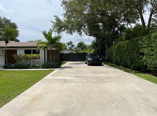 7030 SW 58th St, Miami, FL 33143