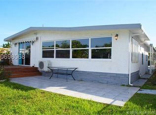 5587 Lakeshore Dr, Fort Lauderdale, FL 33312