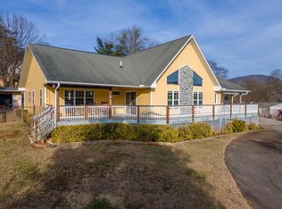 1020 Cat Creek Rd, Franklin, NC 28734