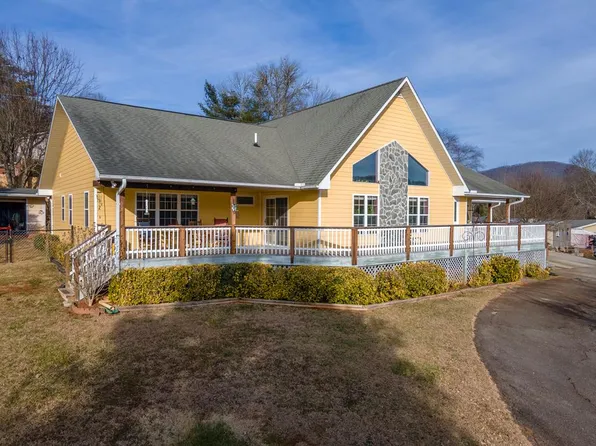 1020 Cat Creek Rd, Franklin, NC 28734