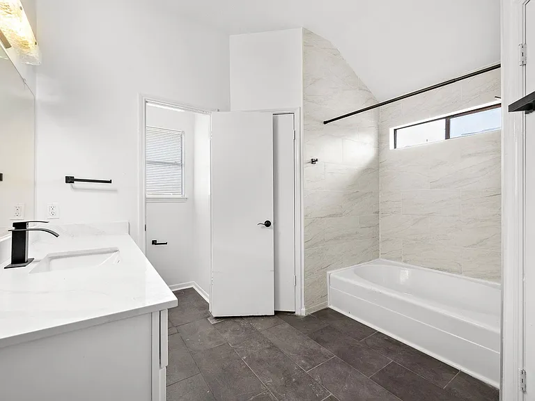 1022 Western Meadows Dr — Photo 17