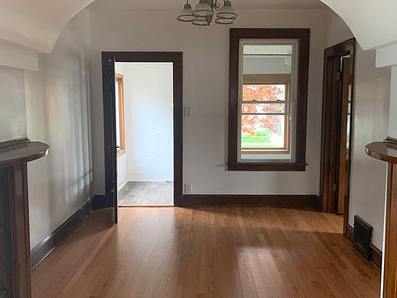 2nd image of 814 N 21st Ave
