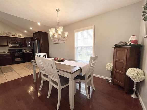 4th image of 4219 Scarlett Oak Dr