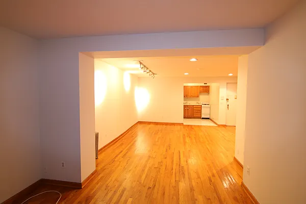 Rented by America Mecca Realty LLC | media 8