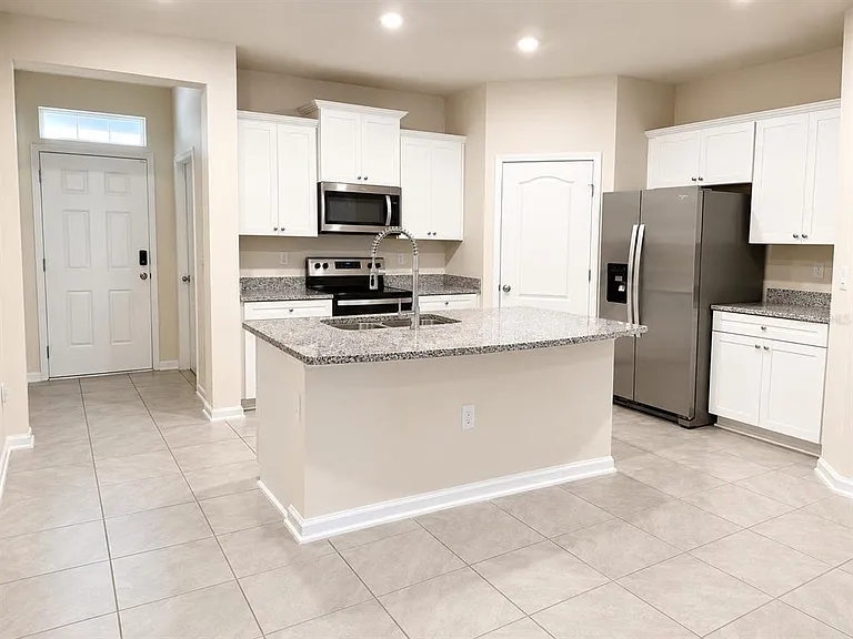 172 Redbud Rd — Photo 2
